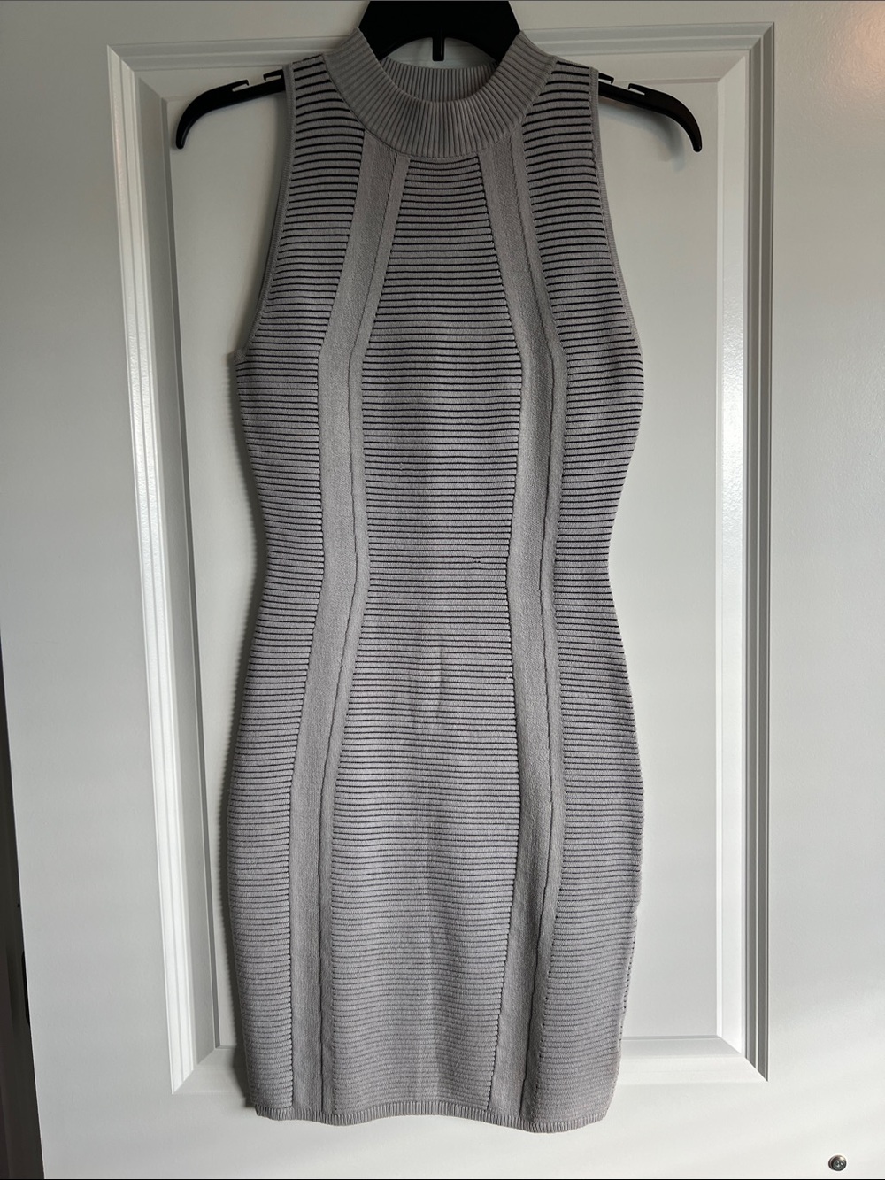 AKIRA - Sleeveless Ribbed Bodycon Dress in Light Gray